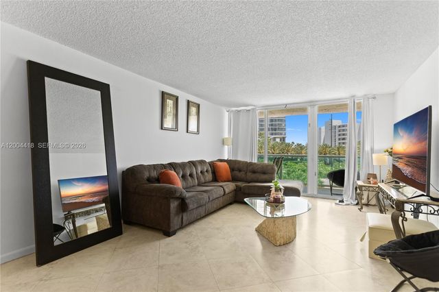 100 Bayview Dr 307, Sunny Isles Beach, FL 33160