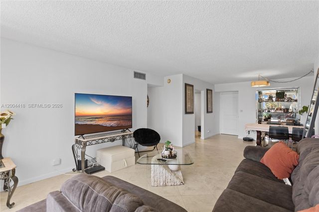 100 Bayview Dr 307, Sunny Isles Beach, FL 33160