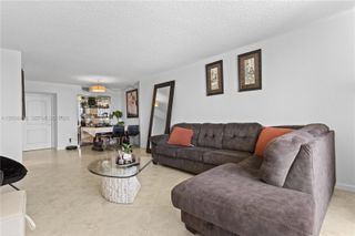 100 Bayview Dr 307, Sunny Isles Beach, FL 33160