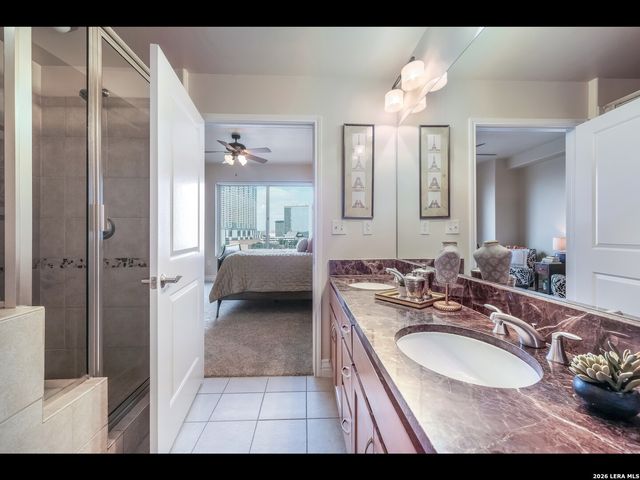 215 Center St Apt 607, San Antonio, TX 78202