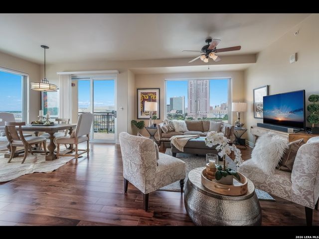 215 Center St Apt 607, San Antonio, TX 78202