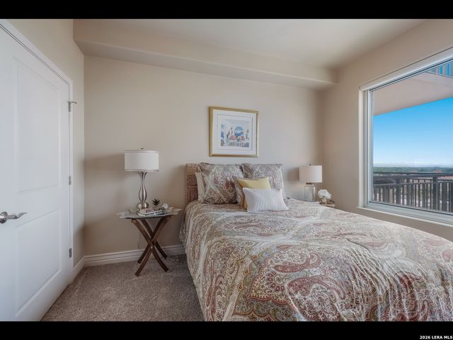 215 Center St Apt 607, San Antonio, TX 78202