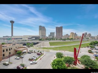 215 Center St Apt 607, San Antonio, TX 78202