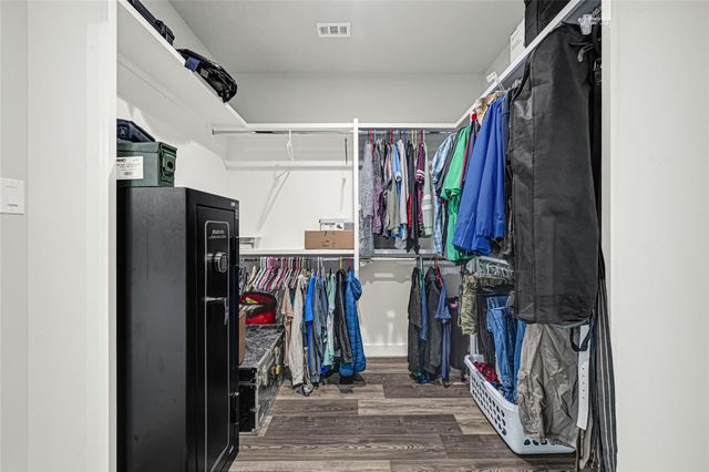 3325 County Road 160, Alvin, TX 77511