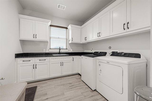 3325 County Road 160, Alvin, TX 77511