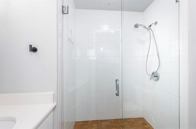 5624 Oak View Drive, Fort Worth, TX 76112