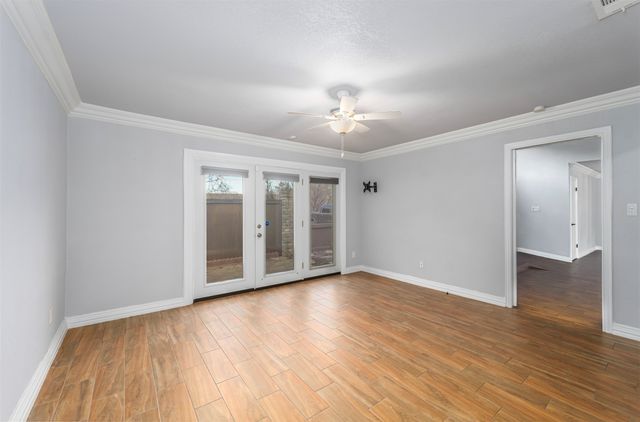 5624 Oak View Drive, Fort Worth, TX 76112