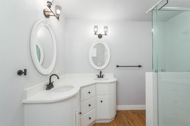 5624 Oak View Drive, Fort Worth, TX 76112