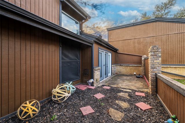 5624 Oak View Drive, Fort Worth, TX 76112