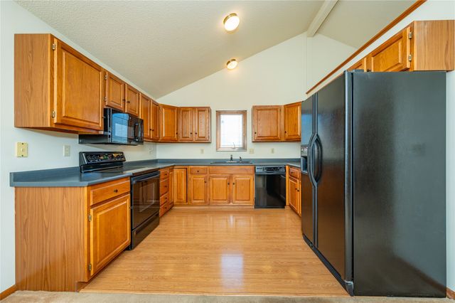 5935 Ashland Place, Johnston, IA 50131