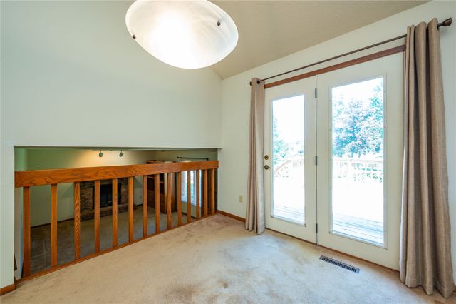5935 Ashland Place, Johnston, IA 50131