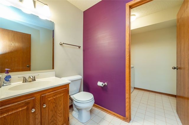 5935 Ashland Place, Johnston, IA 50131