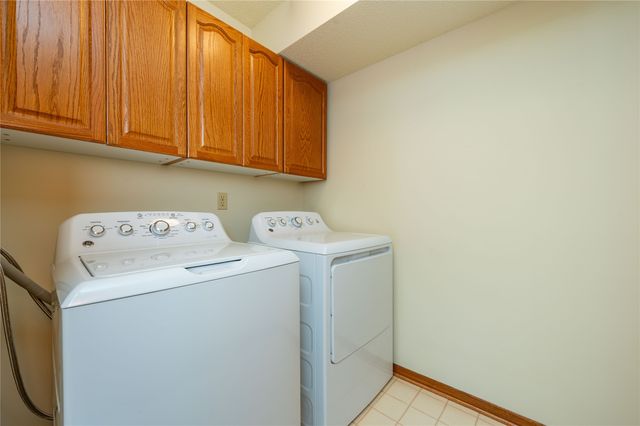 5935 Ashland Place, Johnston, IA 50131