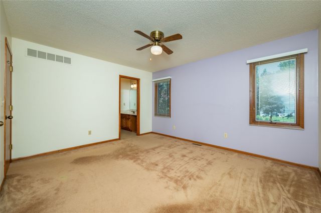 5935 Ashland Place, Johnston, IA 50131