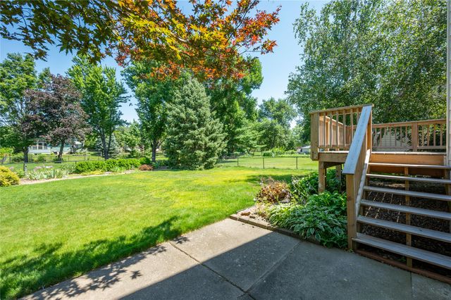 5935 Ashland Place, Johnston, IA 50131