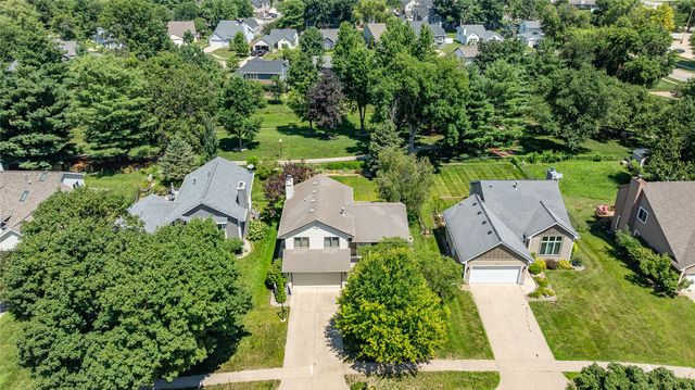 5935 Ashland Place, Johnston, IA 50131