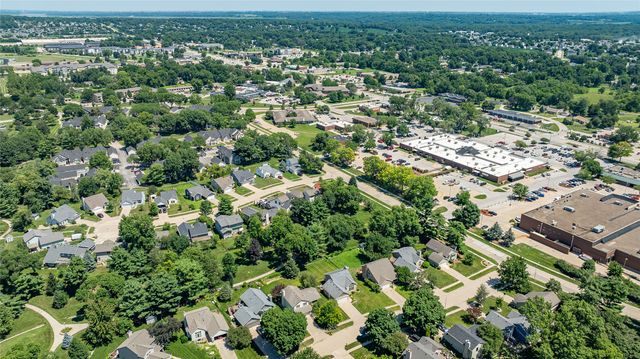 5935 Ashland Place, Johnston, IA 50131