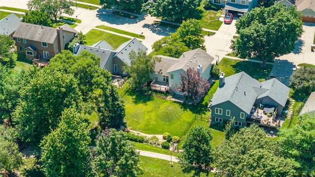 5935 Ashland Place, Johnston, IA 50131