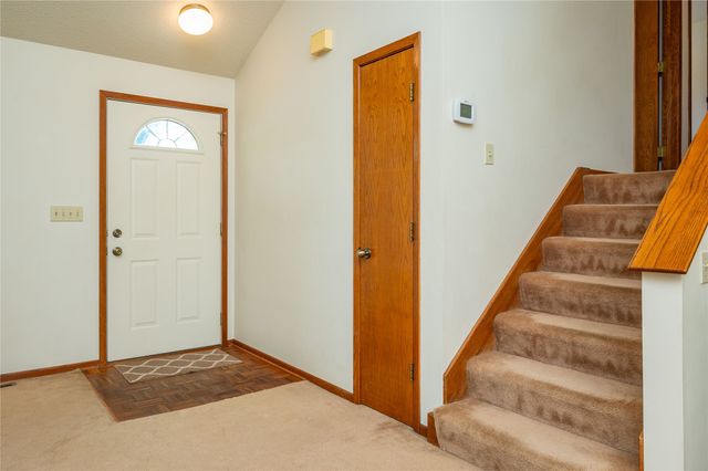 5935 Ashland Place, Johnston, IA 50131