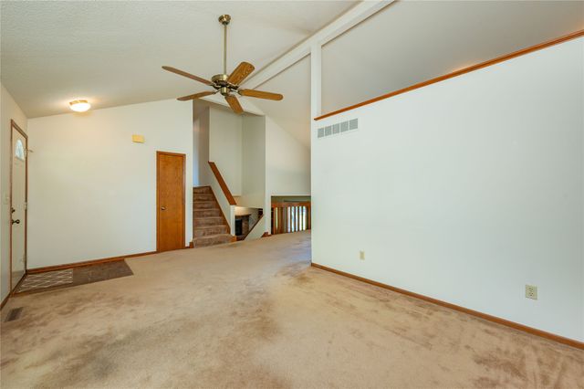 5935 Ashland Place, Johnston, IA 50131