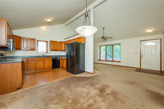 5935 Ashland Place, Johnston, IA 50131