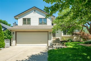 5935 Ashland Place, Johnston, IA 50131