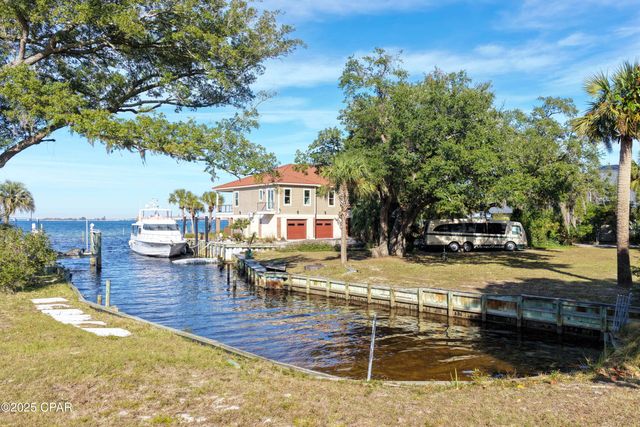 2327 Magnolia Drive, Panama City, FL 32408