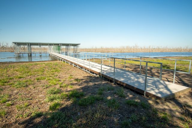 245 Shoreline Drive, Dodd City, TX 75438