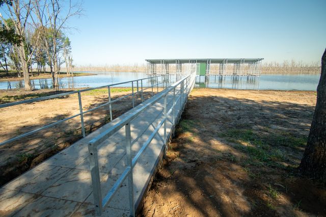 245 Shoreline Drive, Dodd City, TX 75438