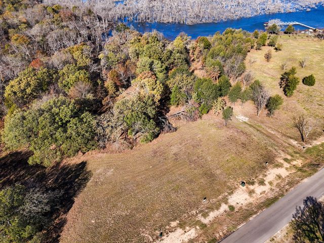 245 Shoreline Drive, Dodd City, TX 75438