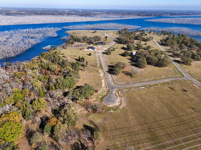 245 Shoreline Drive, Dodd City, TX 75438