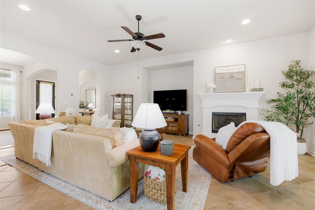 214 Bellagio DR, Lakeway, TX 78734