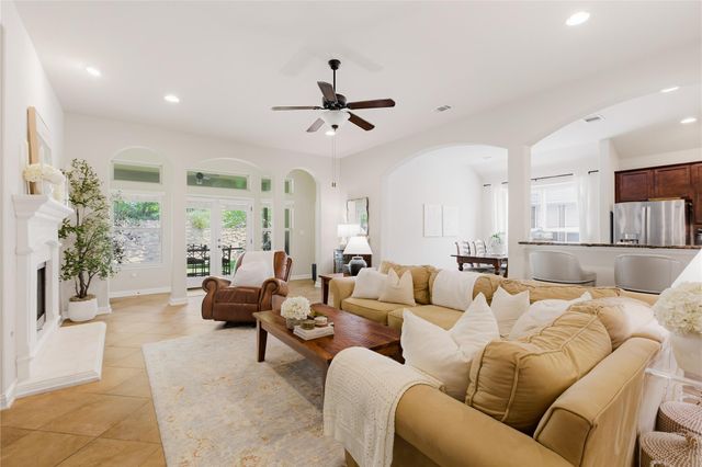 214 Bellagio DR, Lakeway, TX 78734