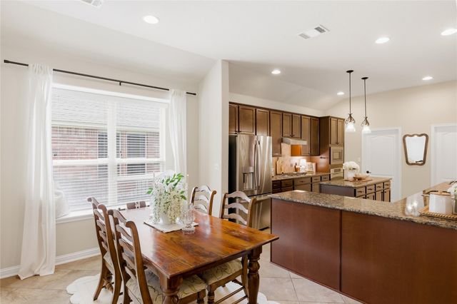 214 Bellagio DR, Lakeway, TX 78734