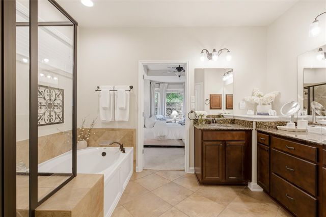 214 Bellagio DR, Lakeway, TX 78734