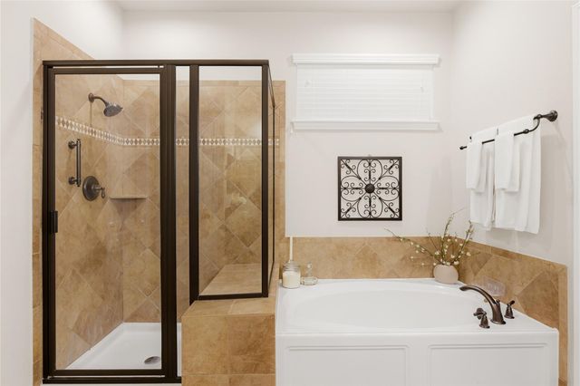 214 Bellagio DR, Lakeway, TX 78734