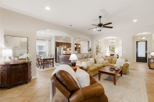 214 Bellagio DR, Lakeway, TX 78734