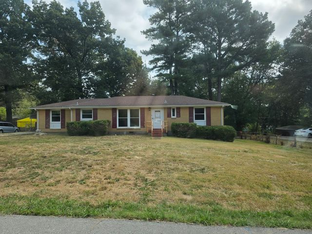 7 Hillsboro Rd, Clarksville, TN 37042