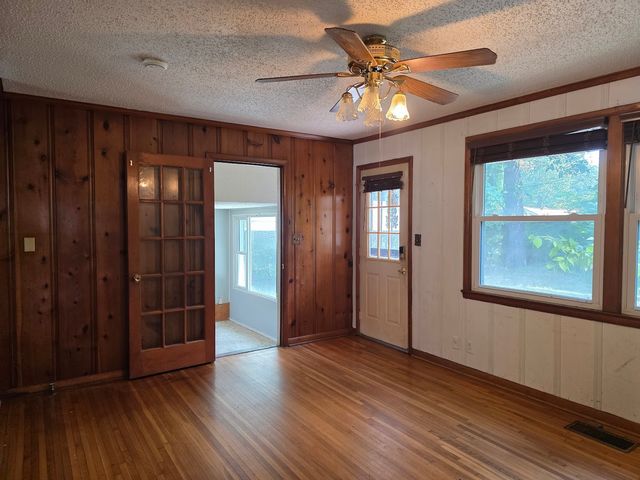 7 Hillsboro Rd, Clarksville, TN 37042