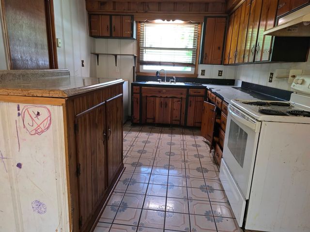 7 Hillsboro Rd, Clarksville, TN 37042