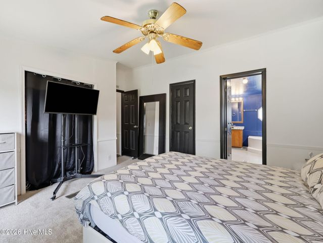100 Maplecrest Way, Sneads Ferry, NC 28460