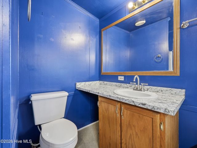 100 Maplecrest Way, Sneads Ferry, NC 28460