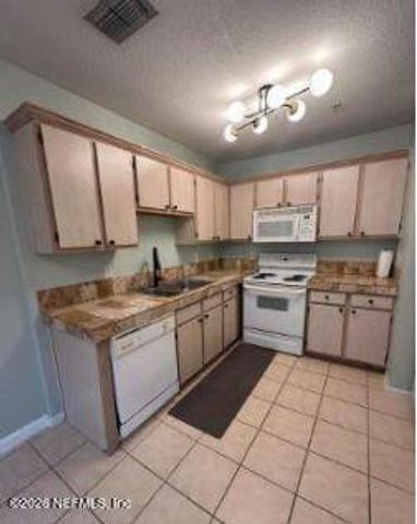 1655 THE GREENS Way 2225, Jacksonville Beach, FL 32250