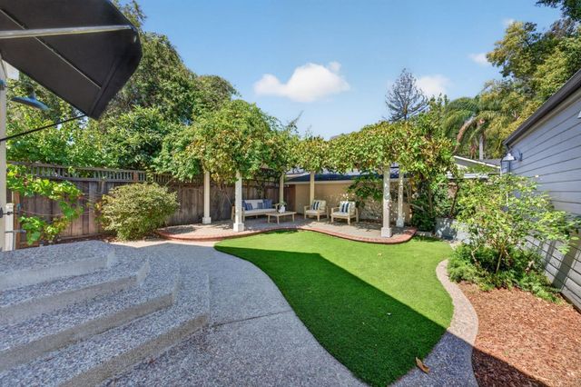 105 Loma Alta Avenue, Los Gatos, CA 95030