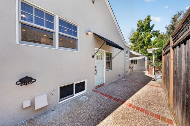 105 Loma Alta Avenue, Los Gatos, CA 95030
