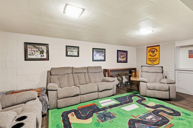 4312 W 109th Street, Bloomington, MN 55437