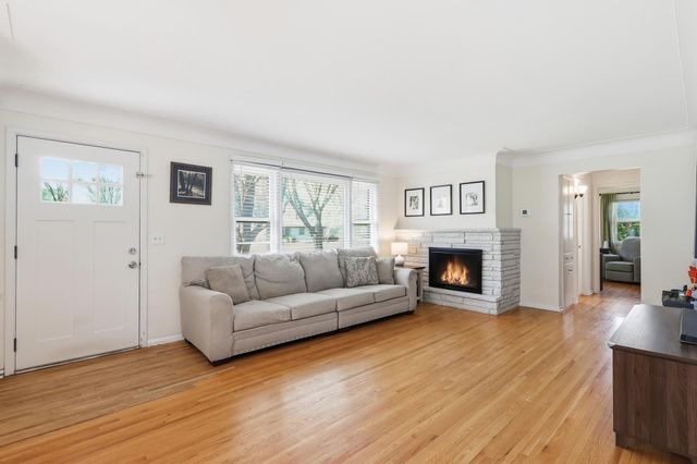 4312 W 109th Street, Bloomington, MN 55437