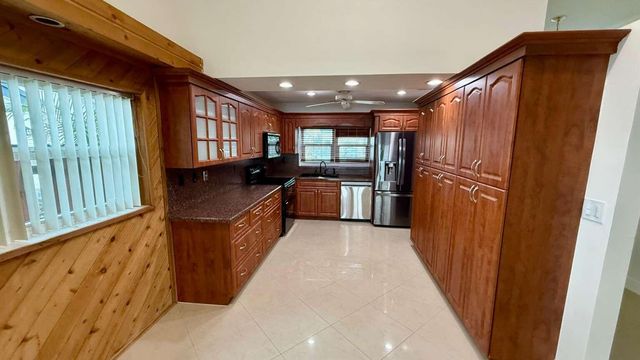 7321 NW 38th Court, Coral Springs, FL 33065