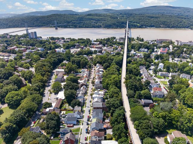 54 Gifford Avenue, Poughkeepsie, NY 12601
