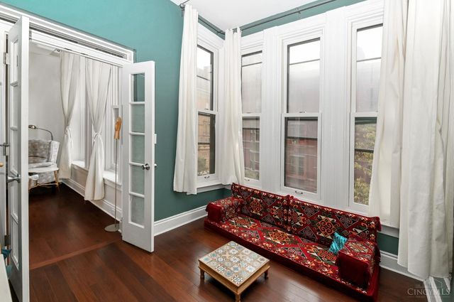 104 W Ninth Street, Cincinnati, OH 45202